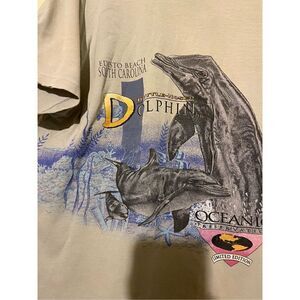 Vintage Bottle-Nosed DOLPHIN Distressed Tshirt EDISTO BEACH SC Limited Edition O